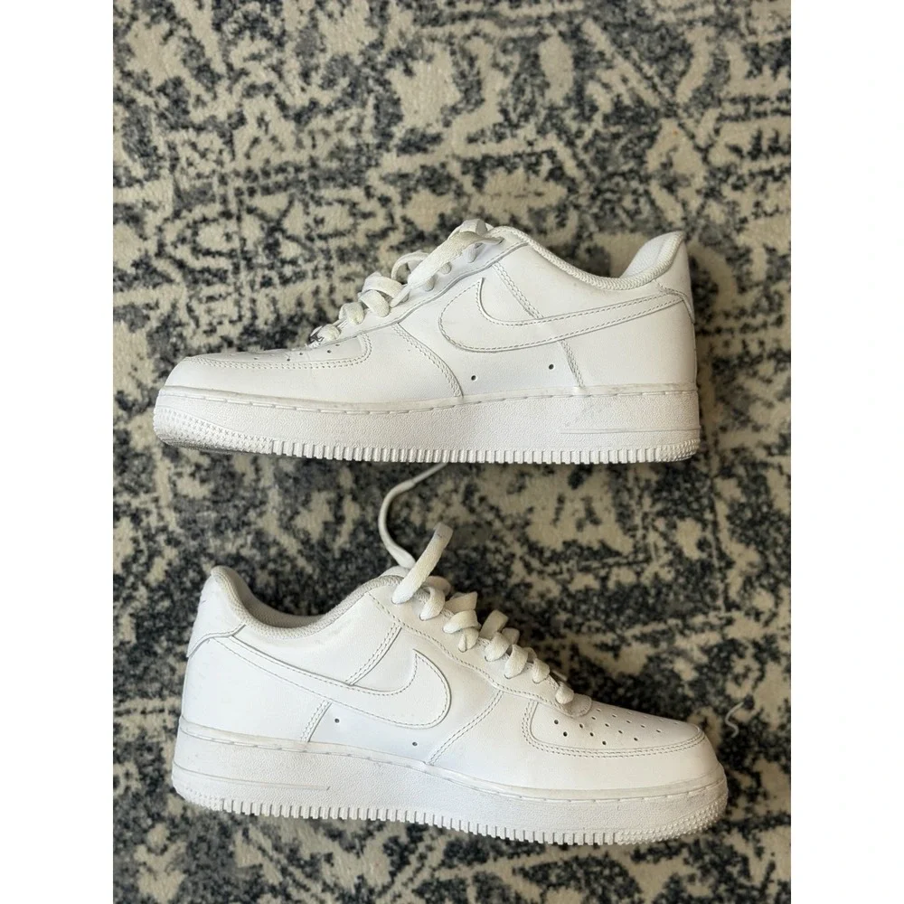 Nike Air Force 1 '07 Low Top Triple White Leather Sneakers CW2288-111 Sz 7.5